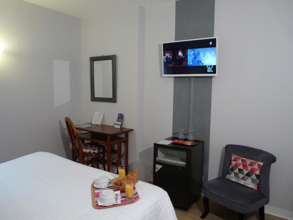 Ariane Hotel Joué-lés-Tours Bagian luar foto