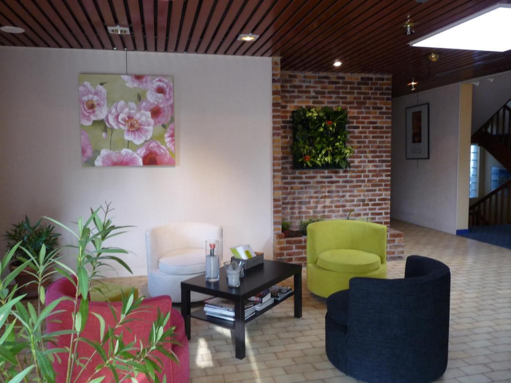 Ariane Hotel Joué-lés-Tours Bagian luar foto