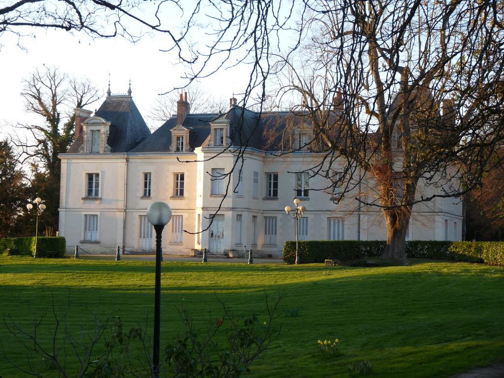 Ariane Hotel Joué-lés-Tours Bagian luar foto
